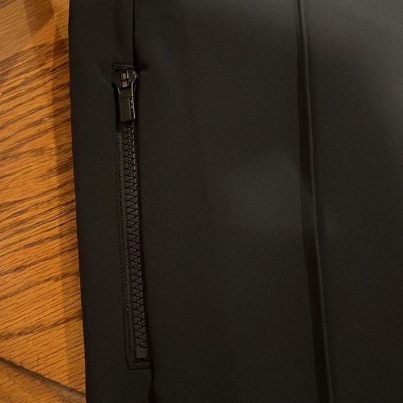 NWT Athleta Glacier Snow Skinny Pant size 2. - Picture 8 of 8